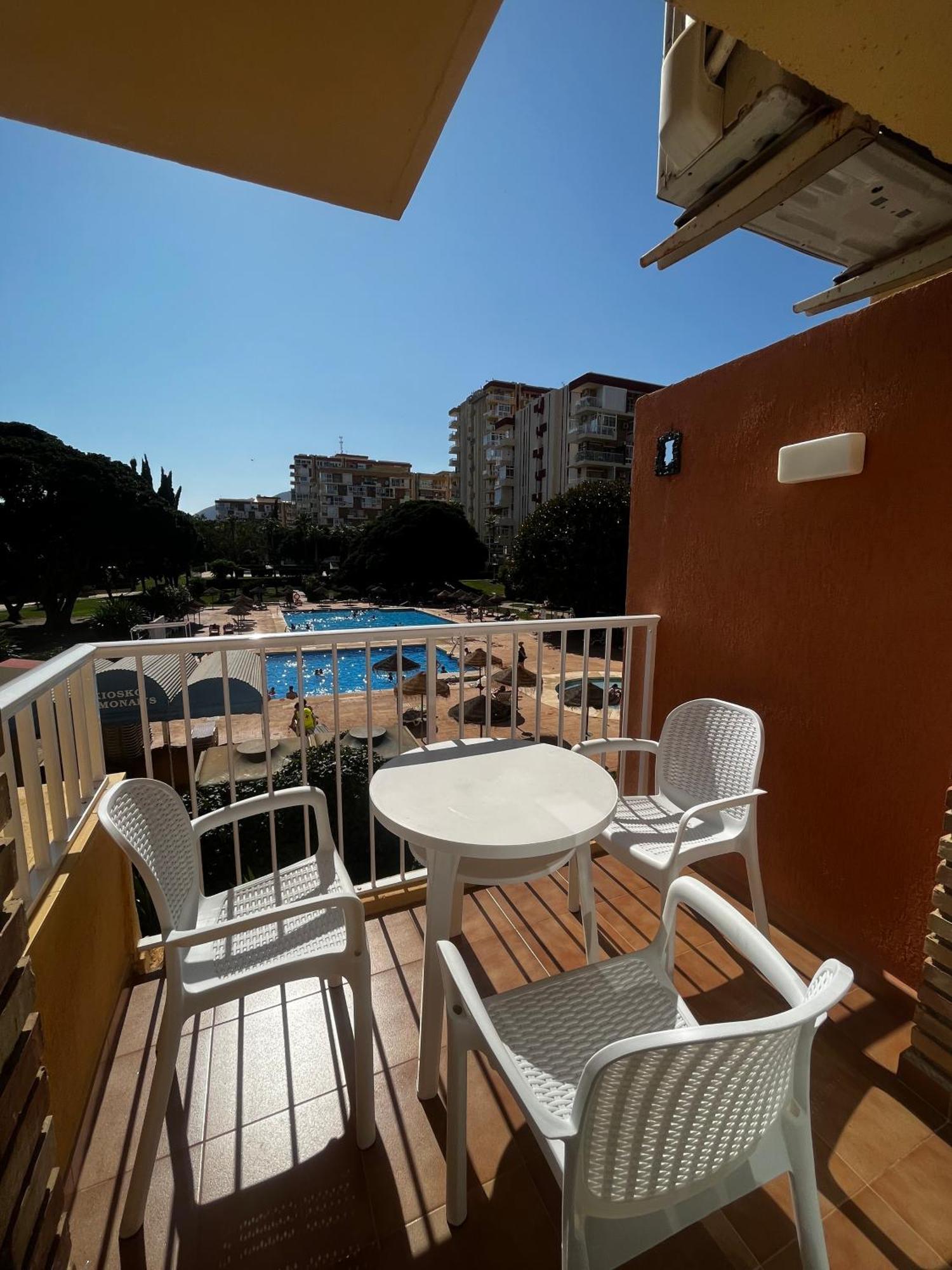 Acogedor Estudio Con Piscina Y Vistas Al Mar Benalmádena Buitenkant foto